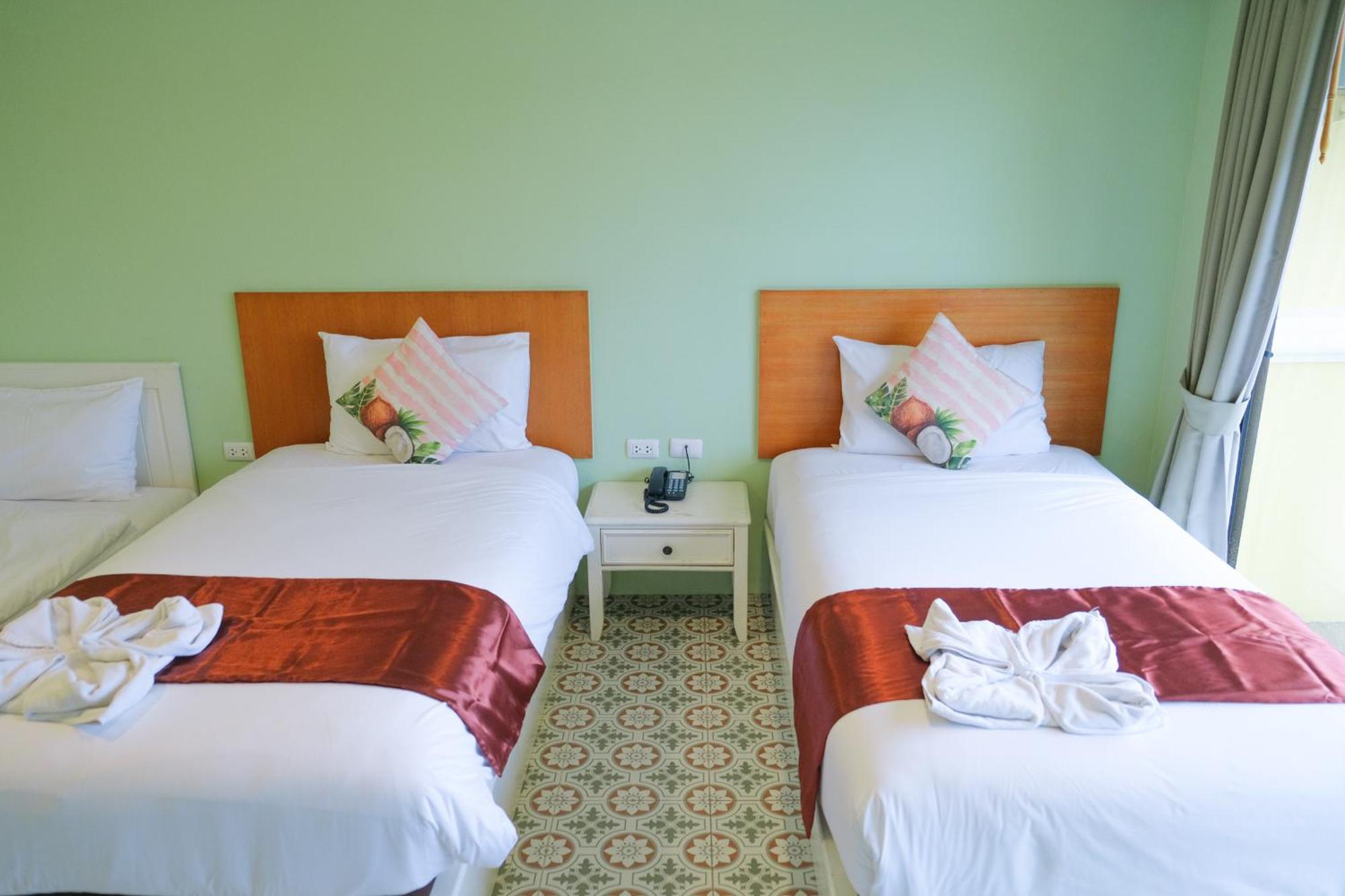 The Pineapple Hotel Krabi Exterior photo